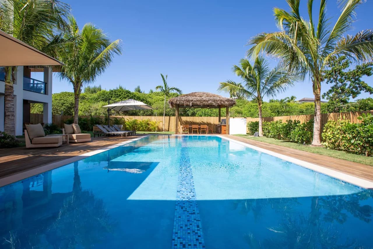 Private Tree Lined Villa 300 Feet from The Beach photo 4