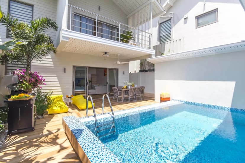 Sleek Villa With Unique Touch