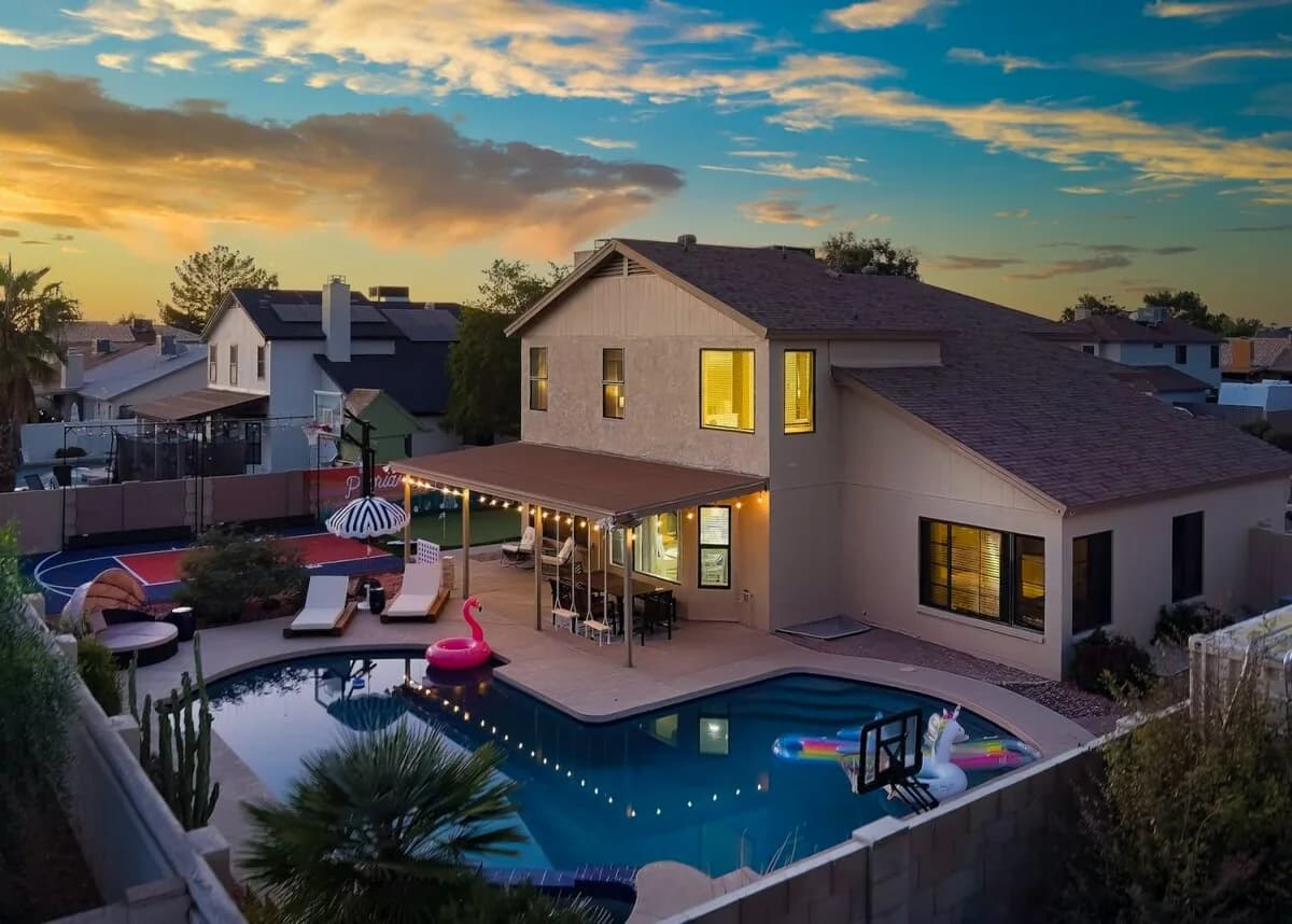 Heated Pool Retreat in Peoria Arizona photo 2