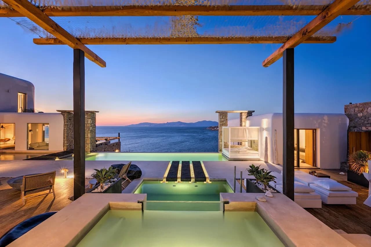 Stunning mykonian villa with beautiful sea views photo 3