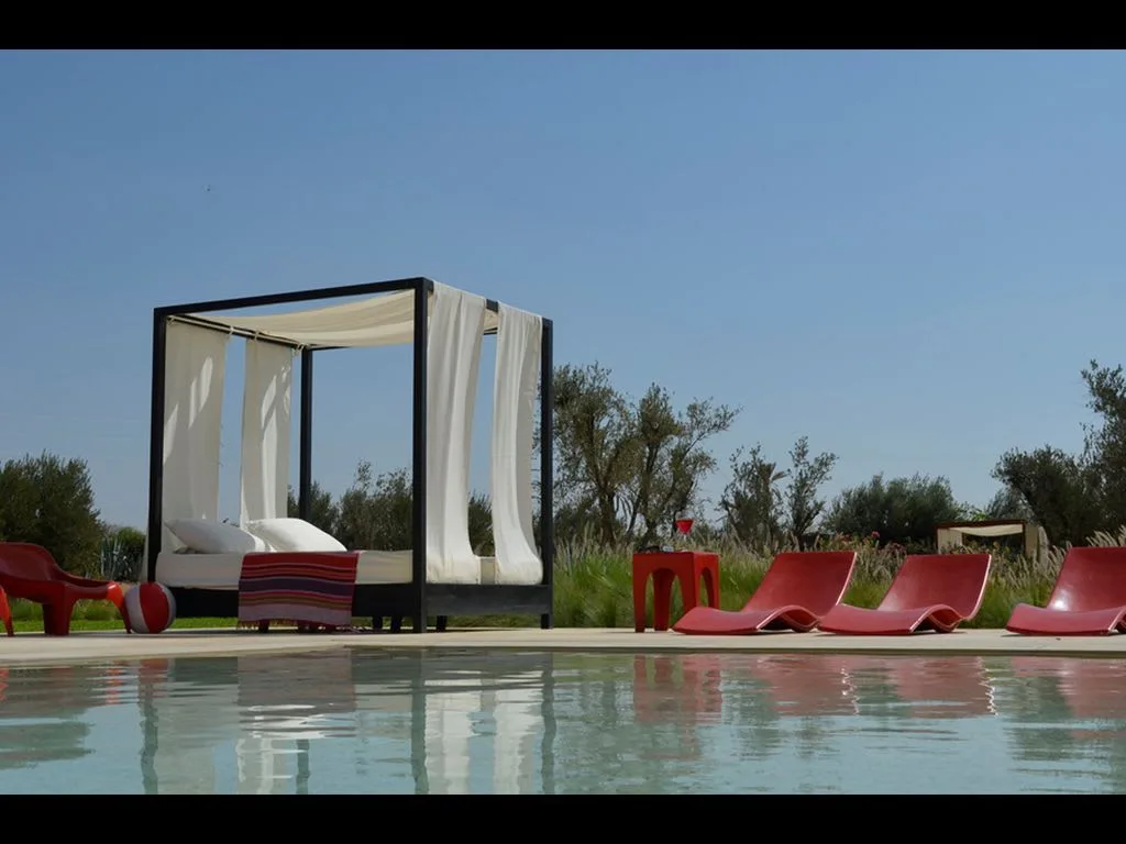 Traditional Villa With Indoor and Outdoor Pool photo 2