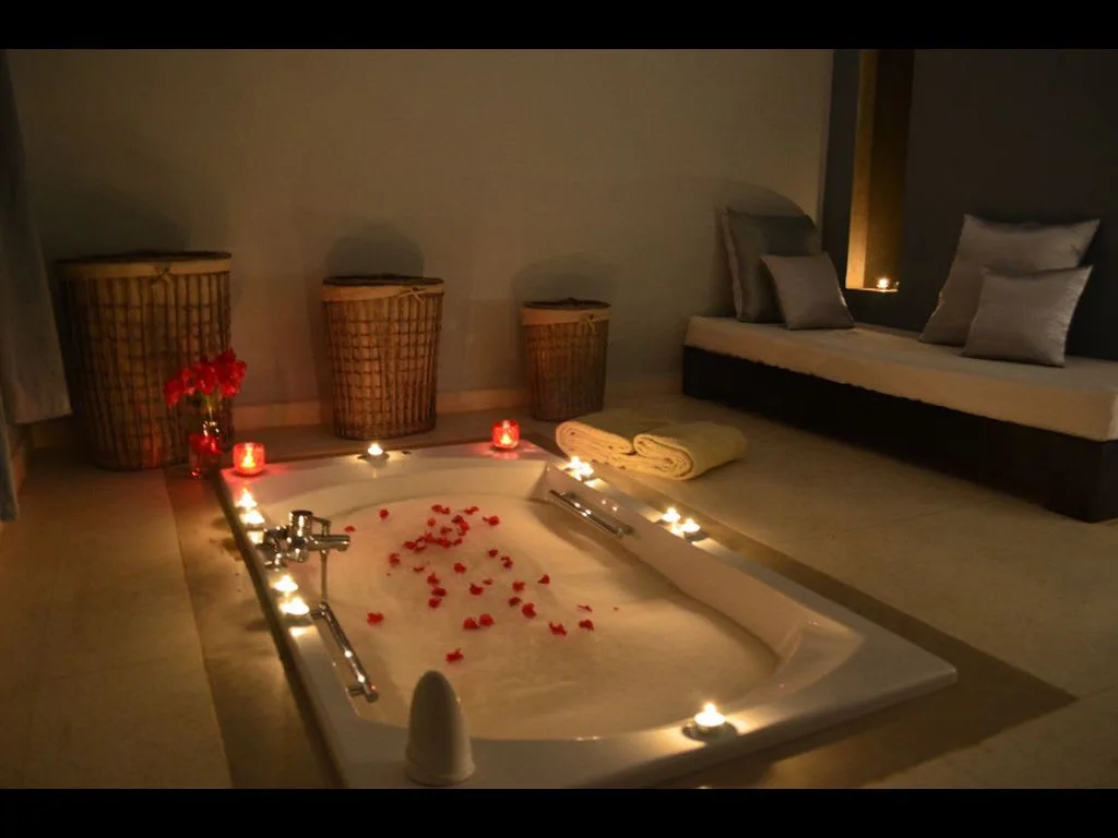 Traditional Villa With Indoor and Outdoor Pool photo 4