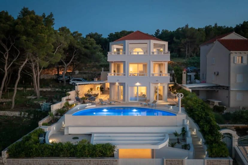 Luxurious Mediterranean Villa With Emerald  Water