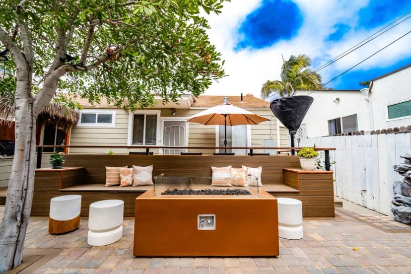 PB HOUSE-3Bd/2Ba-Driveway-Laundry-Patio-BBQ