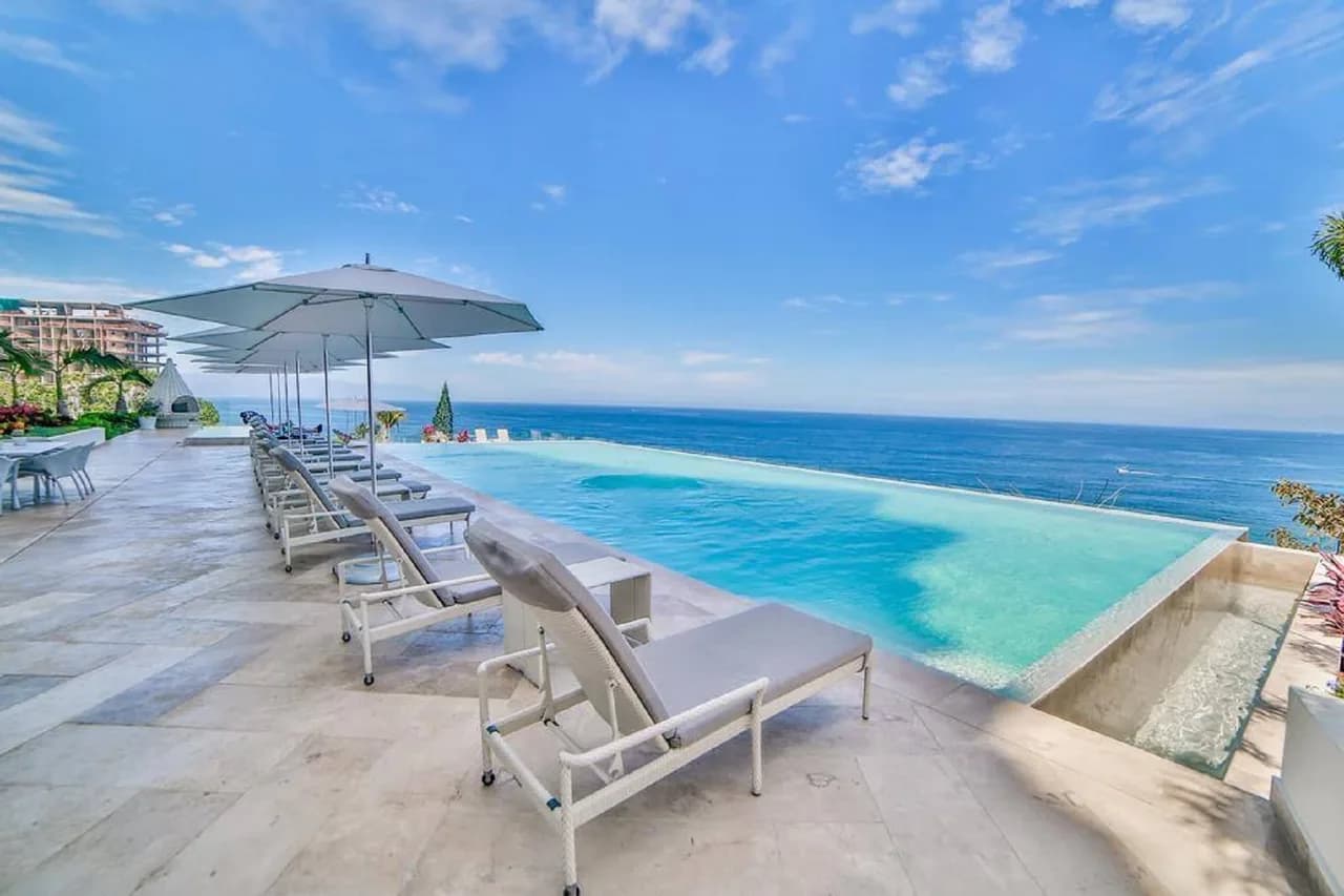 Luxury Retreat In A  Gorgeous 3BR Residence photo 4