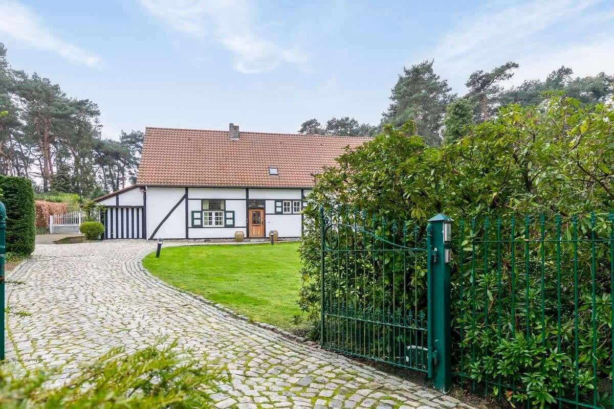 Accessible Luxury Villa with Pool in Houthalen-Helchteren photo 5
