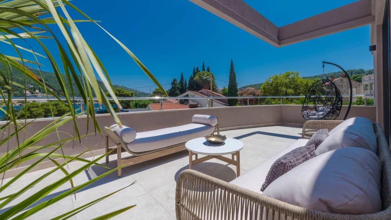 Elegant Villa in the Picturesque Bay of Zaton photo 2
