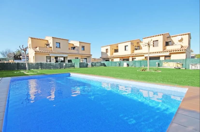 Stunning Villa with private garden