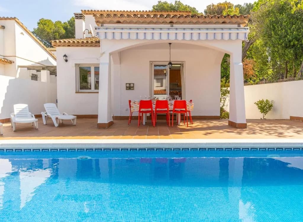 Stunningly luxurious villa right by Montgrí Park photo 2