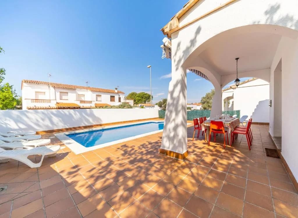 Stunningly luxurious villa right by Montgrí Park photo 3
