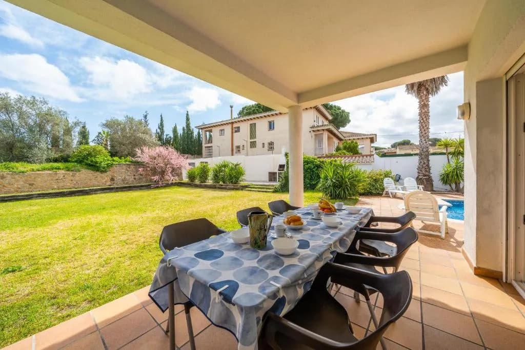 Astonishing renovated house is rented in L'Escala photo 4