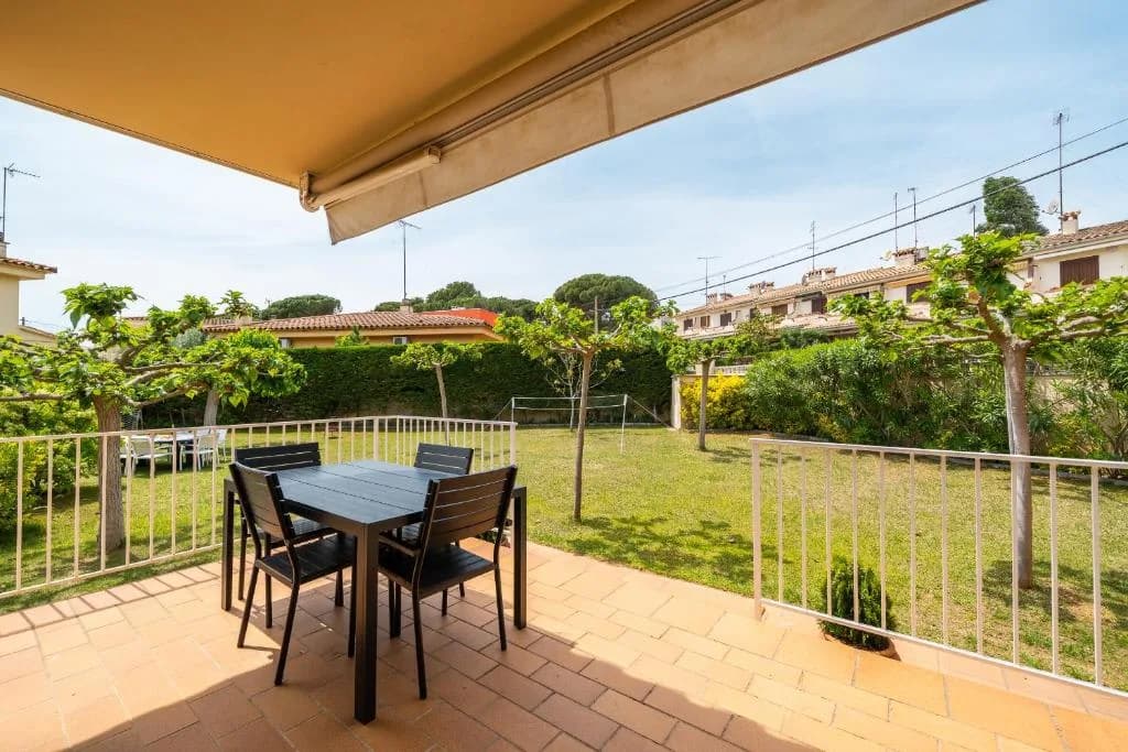 Alluring holiday villa with large garden photo 2