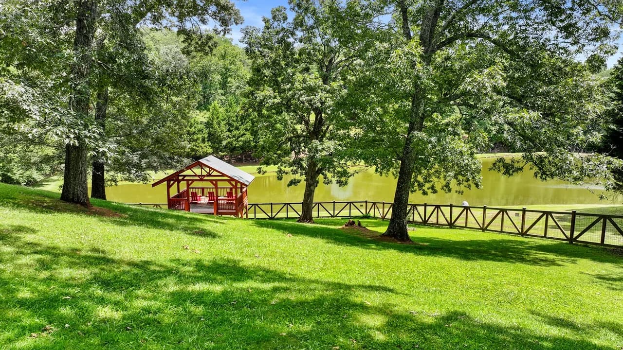 Lake View Six Bedroom Villa in Blairsville photo 5