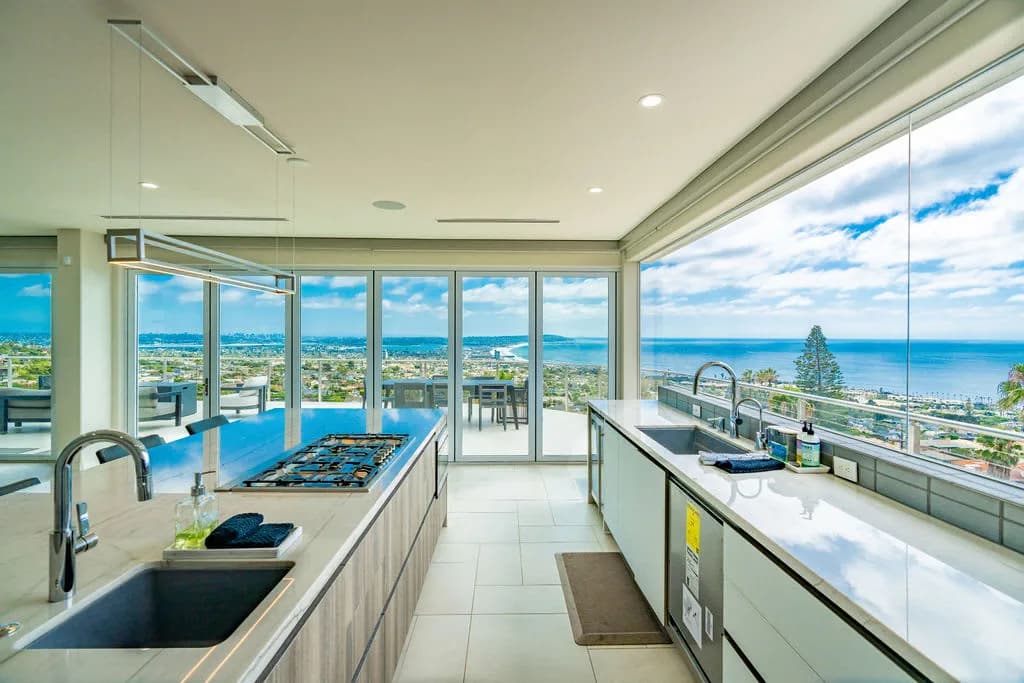 Ocean View Pool Villa in San Diego