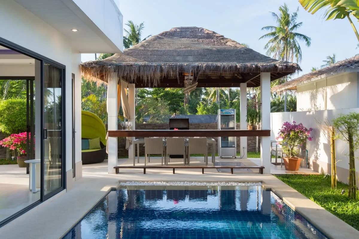 Stunning 6 Bedroom Residence in Serene Beach photo 4