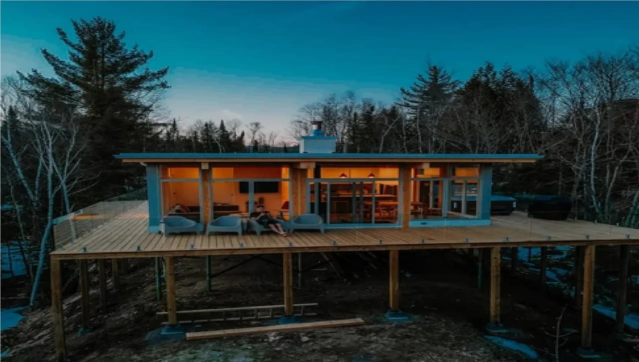Snow Chalet Perched in the Treetops of Tremblant photo 5