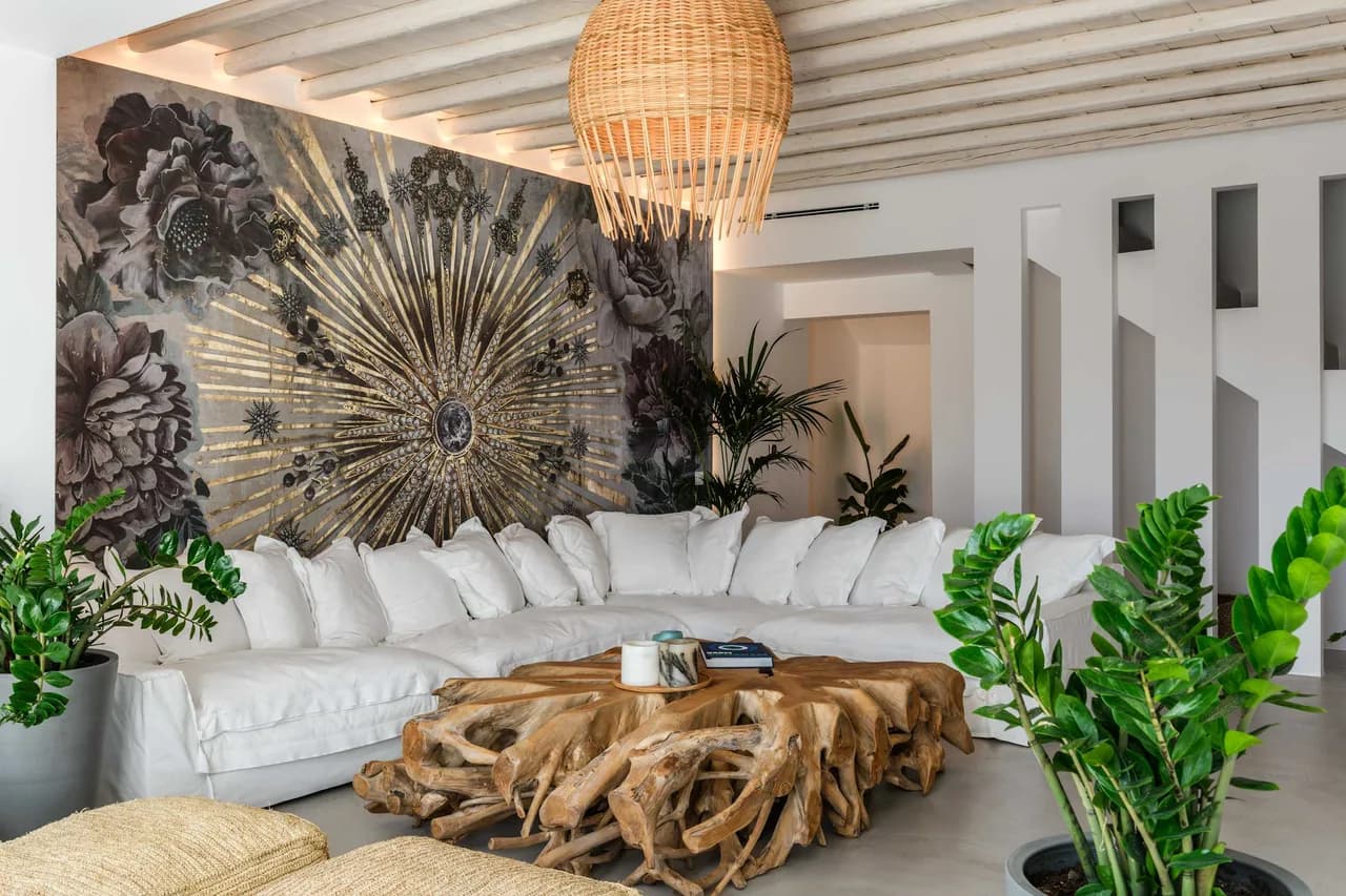 Villa With Absolute Privacy and Close Proximity to photo 2