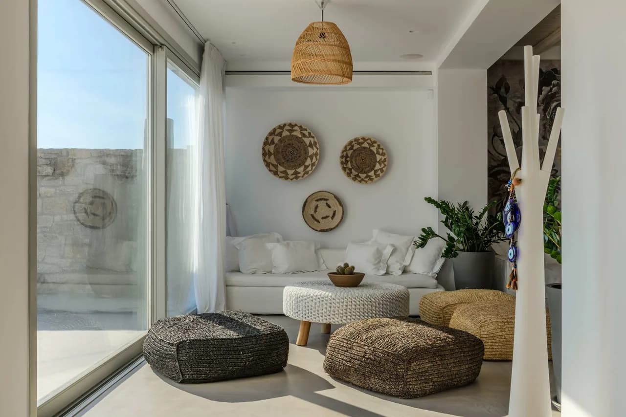 Villa With Absolute Privacy and Close Proximity to photo 4
