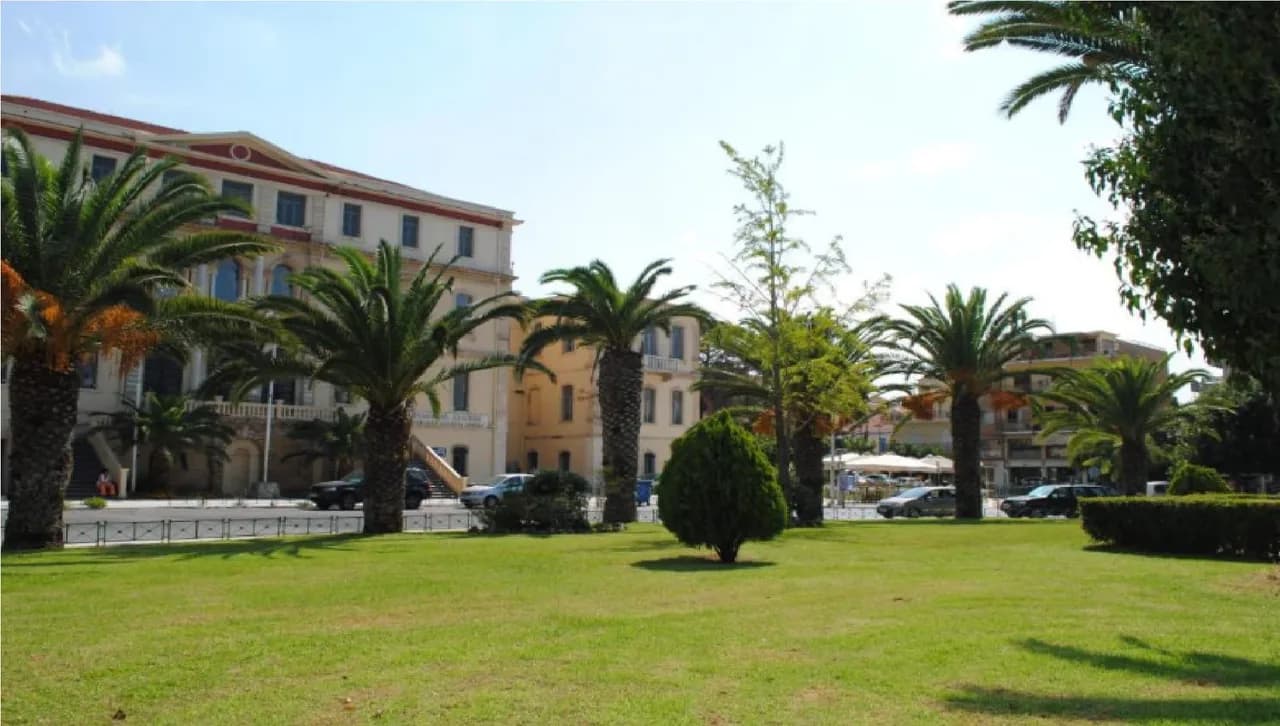 Spacious Apartment Located in Chania Town