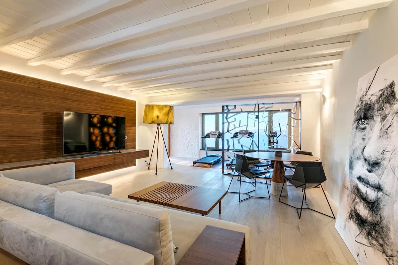 Stunning Mykonian Villa with Beautiful Sea Views photo 2