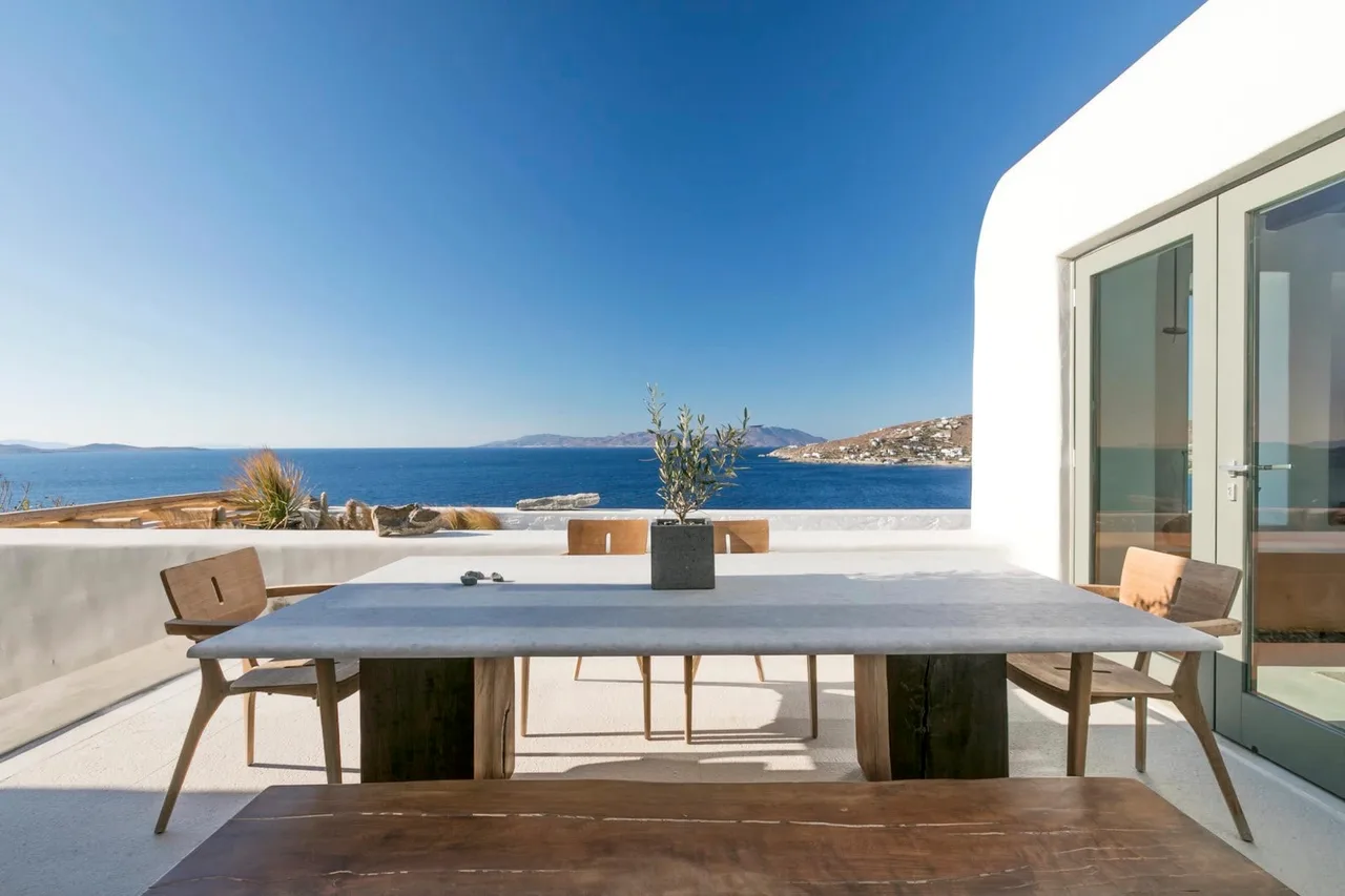Stunning Mykonian Villa with Beautiful Sea Views photo 5