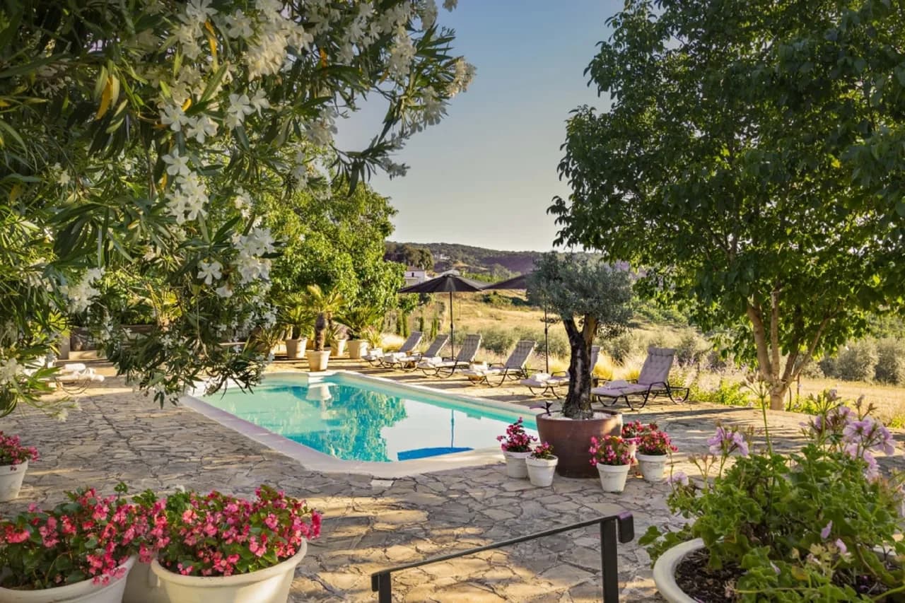 Discreet Luxury Home With Impressive Views