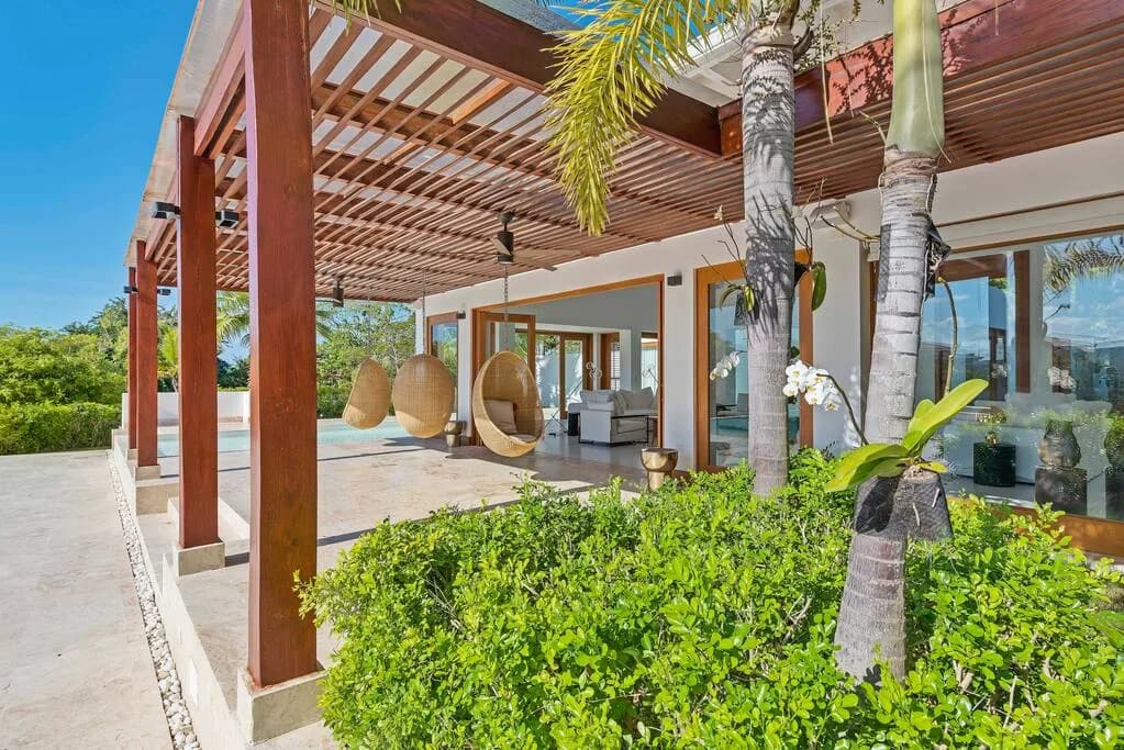 Modern Oasis With Golf Course Views in La Romana photo 3