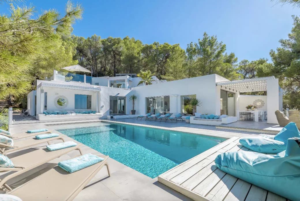 Chic Mediterranean Villa with Pool