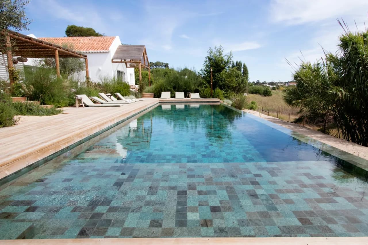 Prestigious Coastal Retreat with Private Beach photo 4