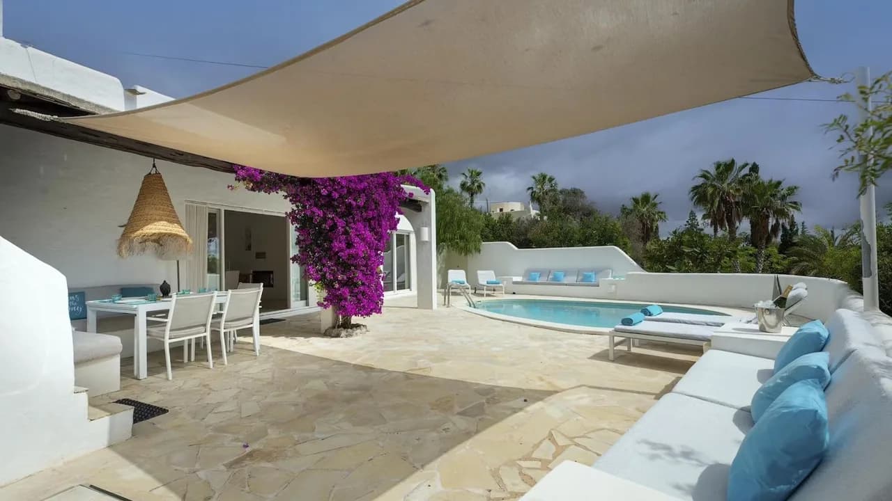 Bright and Modern House Close by the Beach photo 2