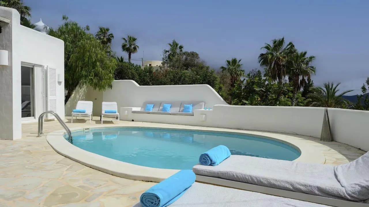 Bright and Modern House Close by the Beach photo 3