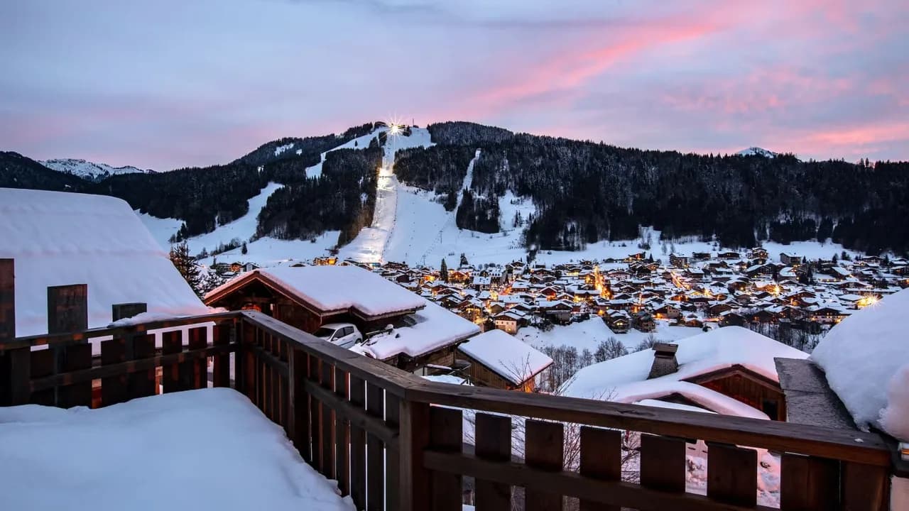 Luxury Chalet Overlooking the Morzine Valley photo 4
