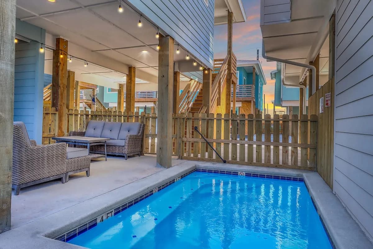 Beachside Retreat with Private Pool in Port Aransas photo 4