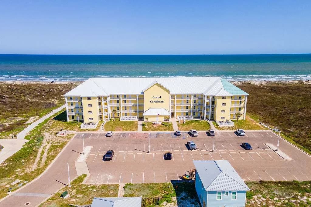 Beachfront Three Bedroom Retreat in Port Aransas photo 3