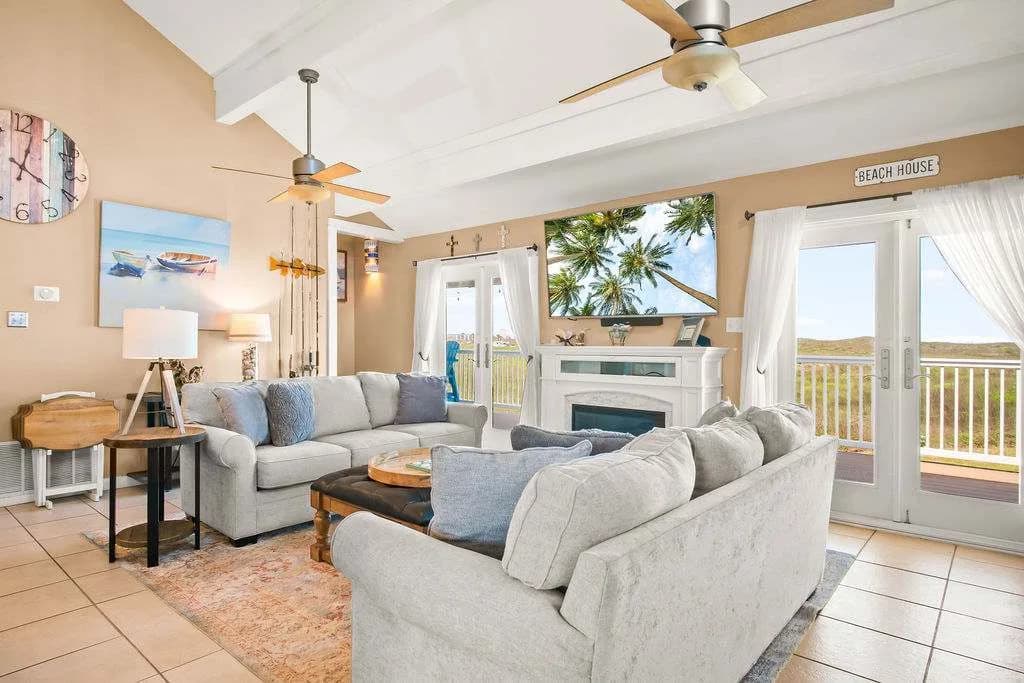 Beachfront Five Bedroom Villa in Corpus Christi photo 5