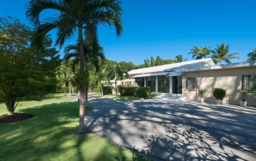 A Beautiful Three Bedroom Villa Located In Sandy L