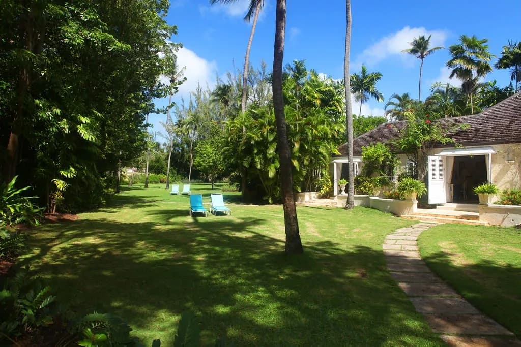 Incredibly Beautiful Tropical Garden Villa In Barb photo 4