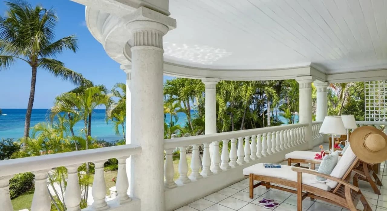 4 Bedroom Luxury Beach Front Villa photo 4
