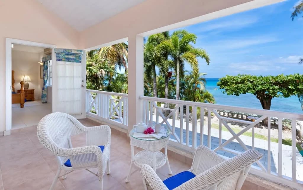 3 Bed And Private Pool By The Beach At Fitts Villa photo 2