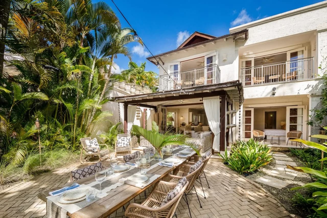 Luxurious Villa in Stunning Beach photo 4