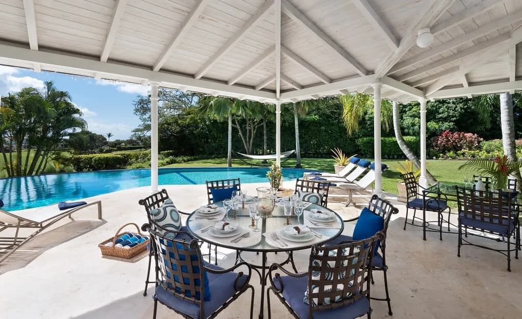 Unique 5 Bed With Stunning Gardens In Golf Resort photo 5