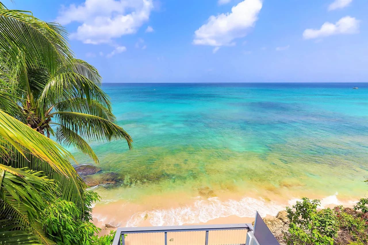 Exquisite Villa On The Beachfront in Barbados photo 3