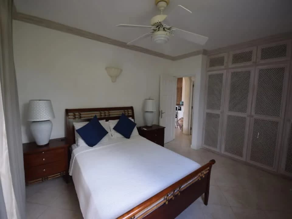 Luxurious 3BR Fully Equipped Suite photo 5