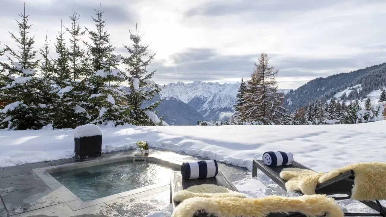 Impressive Luxury Chalet With Indoor Pool And Spa photo 5
