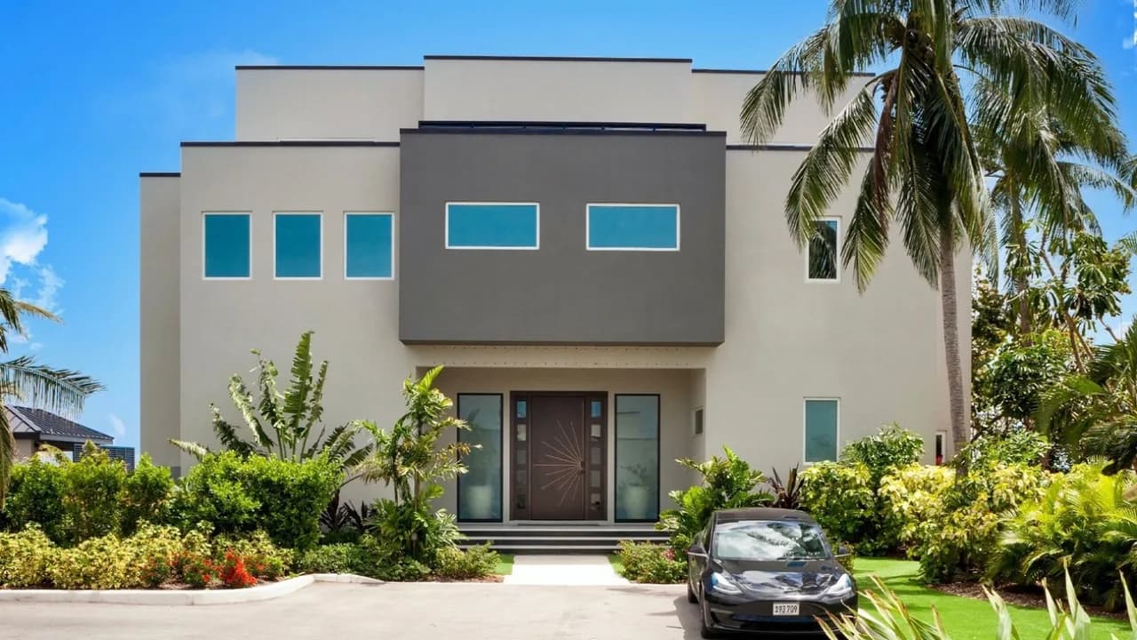 Luxurious 7 Bedroom Villa in Southern Grand Cayman