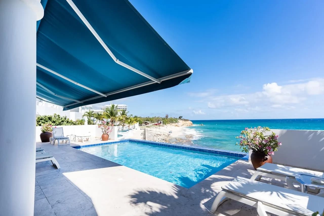 Luxuriously Spacious Villa with Private Pool photo 4