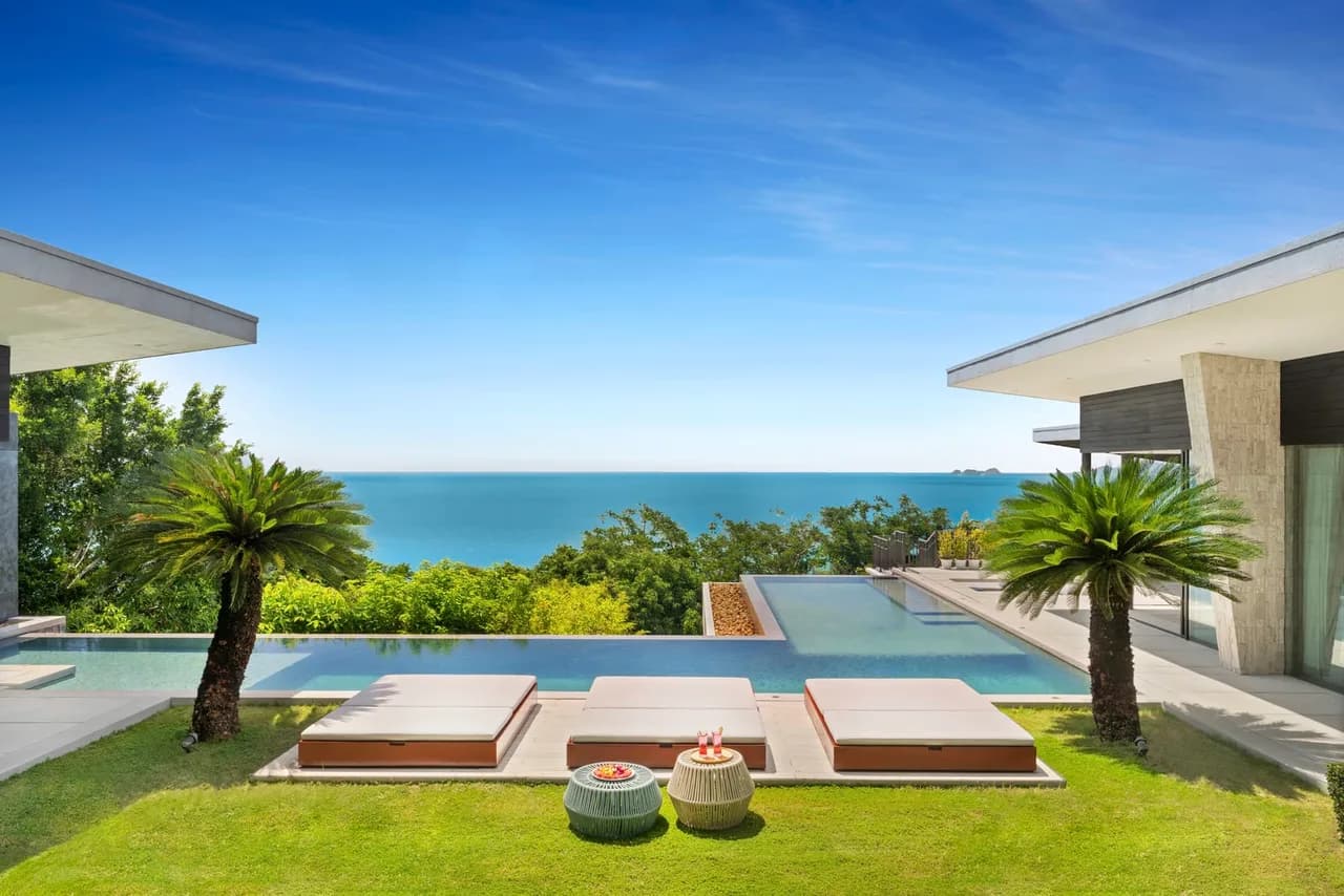 Stunning Modern Villa With Outdoor Pool