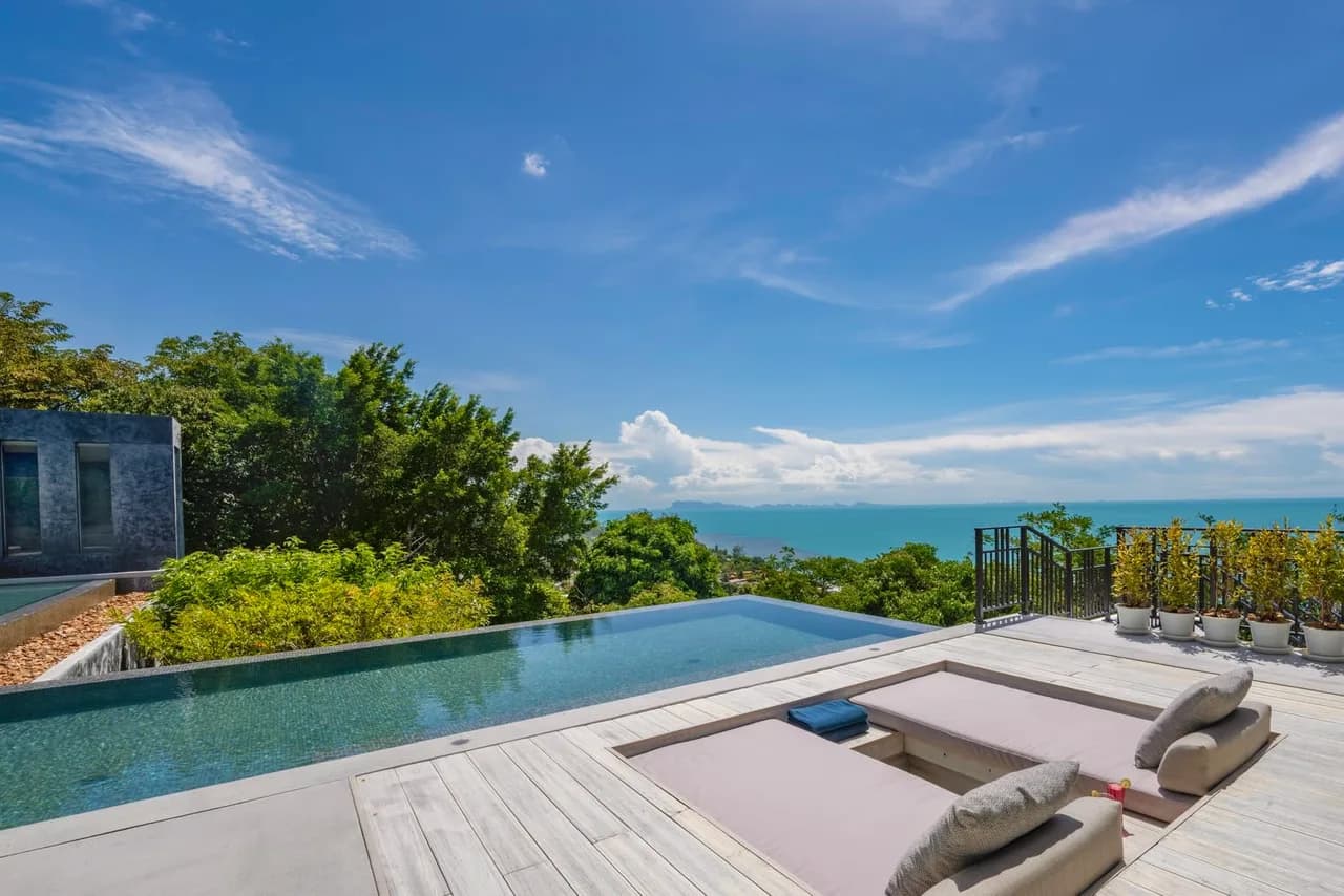 Stunning Modern Villa With Outdoor Pool photo 2