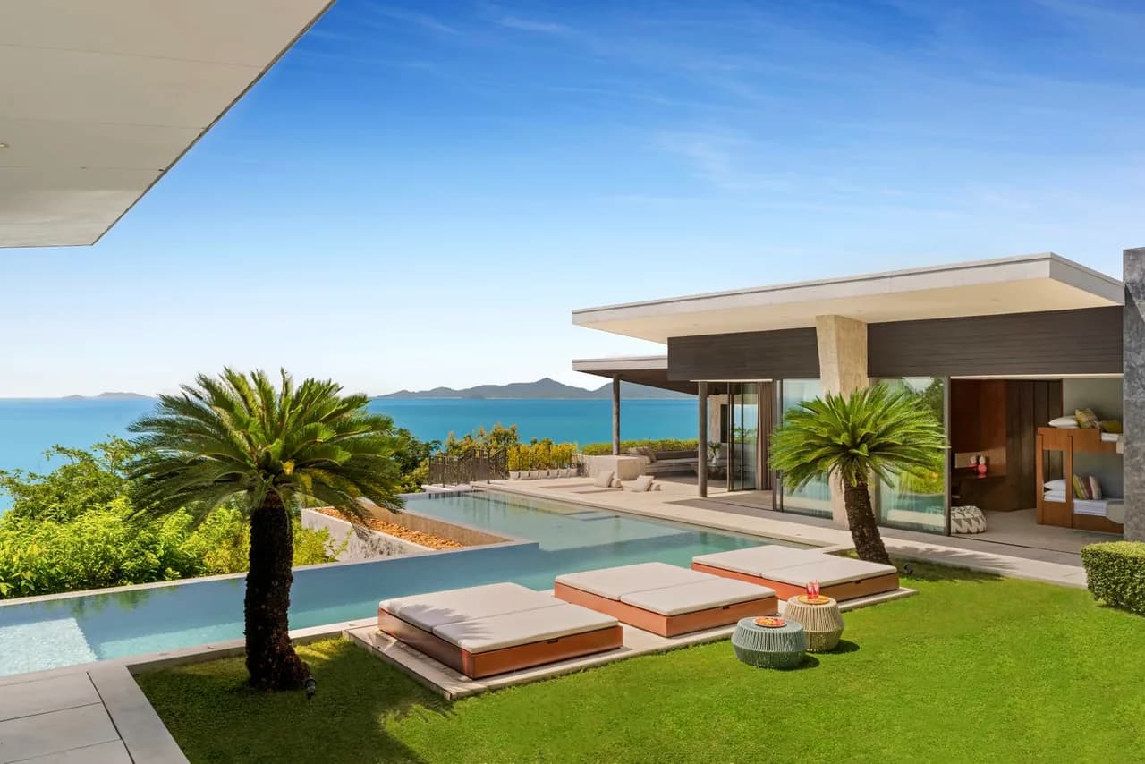 Stunning Modern Villa With Outdoor Pool photo 4