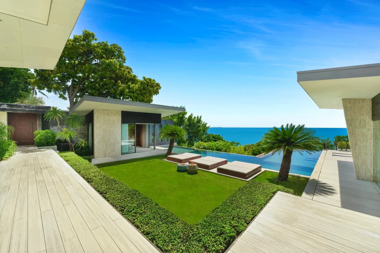 Stunning Modern Villa With Outdoor Pool photo 5